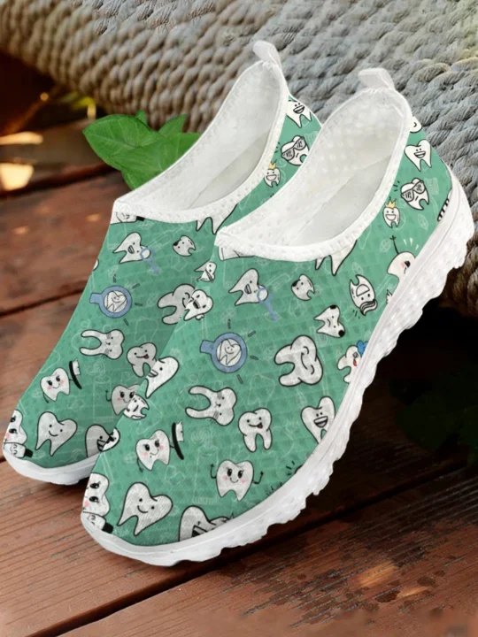 Białe sneakersy z nadrukiem zę – Women Shoes Tennis recenzja i cena